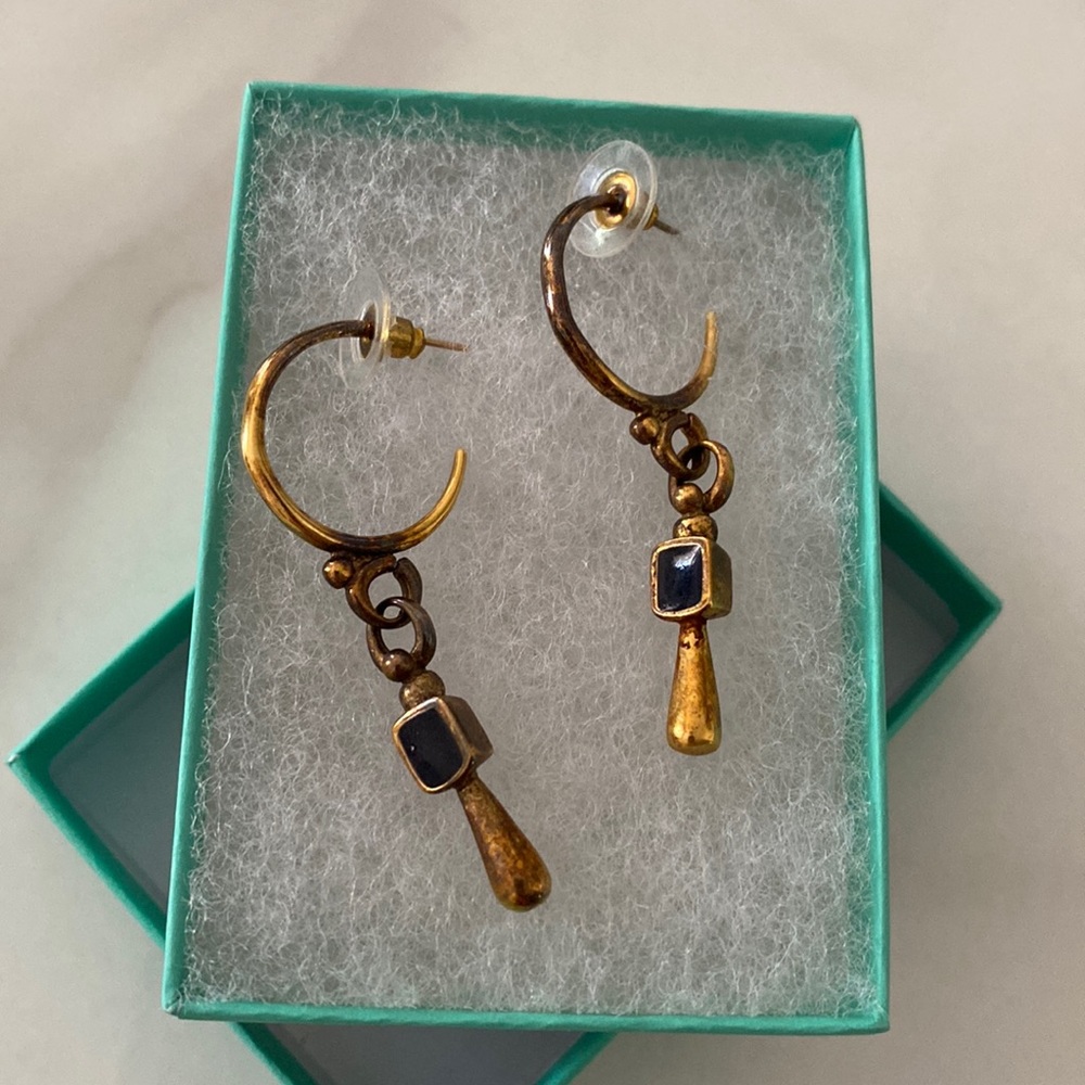 MET Statement earrings